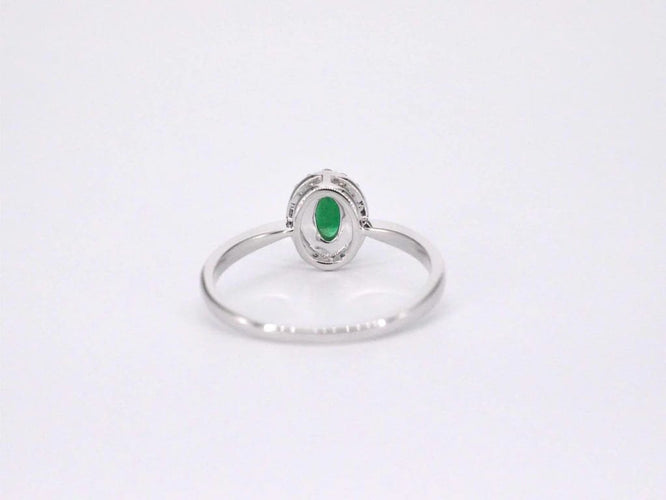 Bague 54 Bague entourage en or blanc 14 carats avec diamants et émeraude 58 Facettes 2012