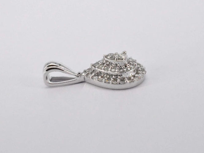 Pendentif Pendentif goutte en or blanc 14 carats avec diamant 58 Facettes 2077
