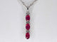 Pendentif Pendentif en or blanc 14 carats avec diamants et rubis 58 Facettes 2138