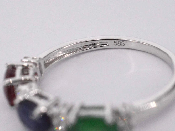 Bague 54 Bague en or blanc 14 carats avec diamants et pierres précieuses 58 Facettes 2128
