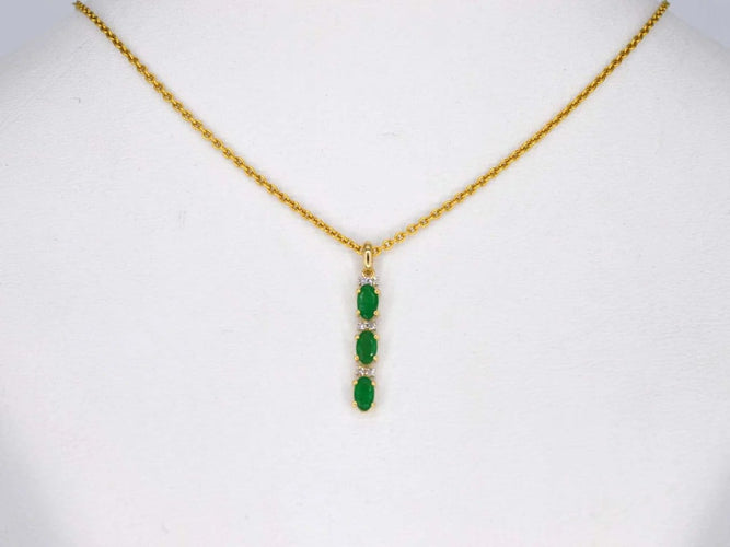Pendentif Pendentif en or 14 carats avec diamants et émeraude 58 Facettes 2141