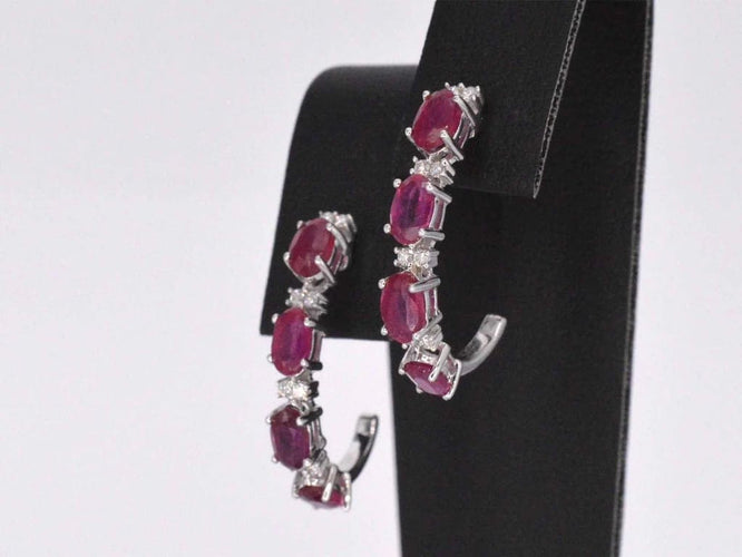 Boucles d'oreilles Boucles d'oreilles en or blanc 14 carats avec diamants et rubis 58 Facettes 2132