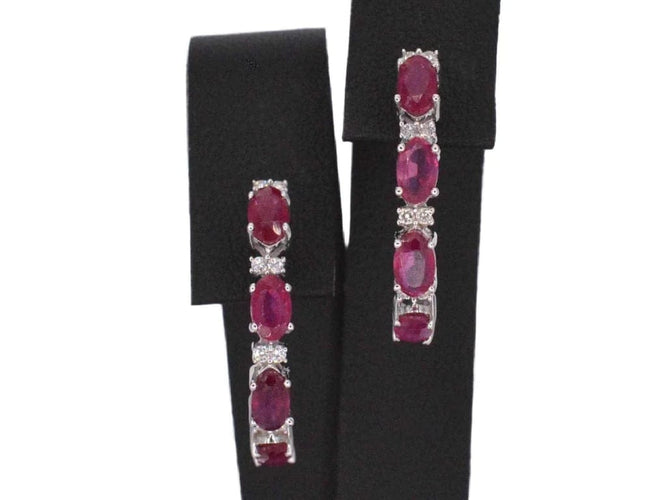 Boucles d'oreilles Boucles d'oreilles en or blanc 14 carats avec diamants et rubis 58 Facettes 2132