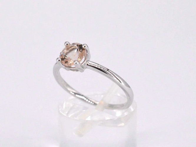 Bague Bague en or blanc 14 carats avec morganite 58 Facettes 2197