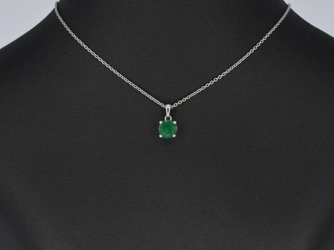 Pendentif Pendentif en or blanc 14 carats avec émeraude 58 Facettes 2205