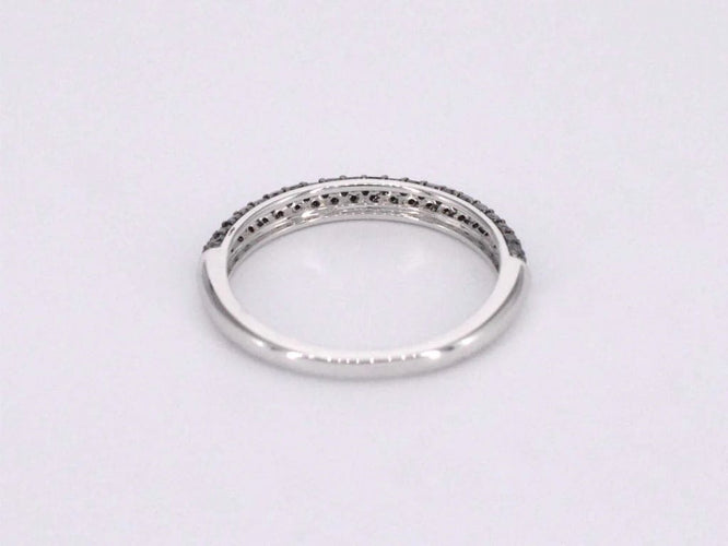 Bague 54 Bague en or blanc 14 carats avec diamants noirs taille brillant 58 Facettes 2225