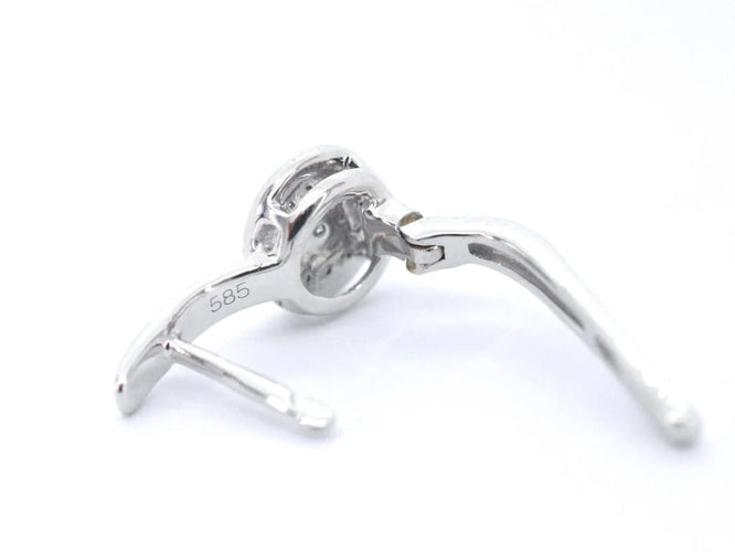 Boucles d'oreilles Boucles d’oreilles en or blanc 14 carats avec diamants 58 Facettes 2280