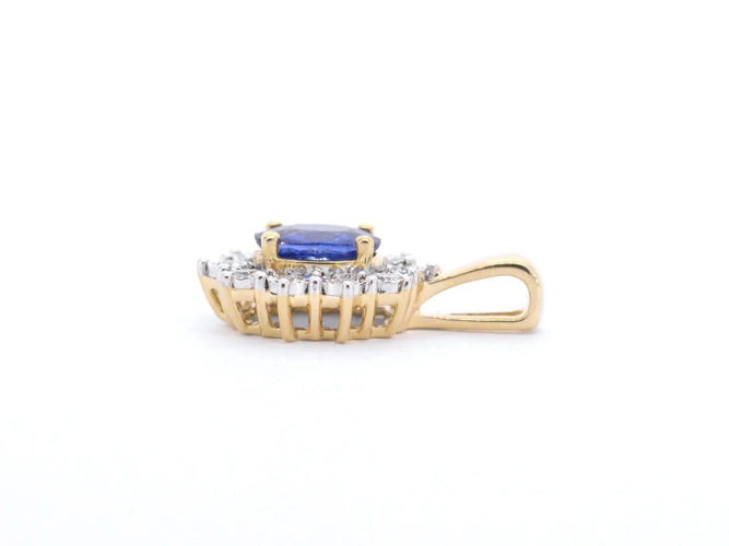 Pendentif Pendentif entourage en or jaune 14 carats, saphir et diamants 58 Facettes 2300