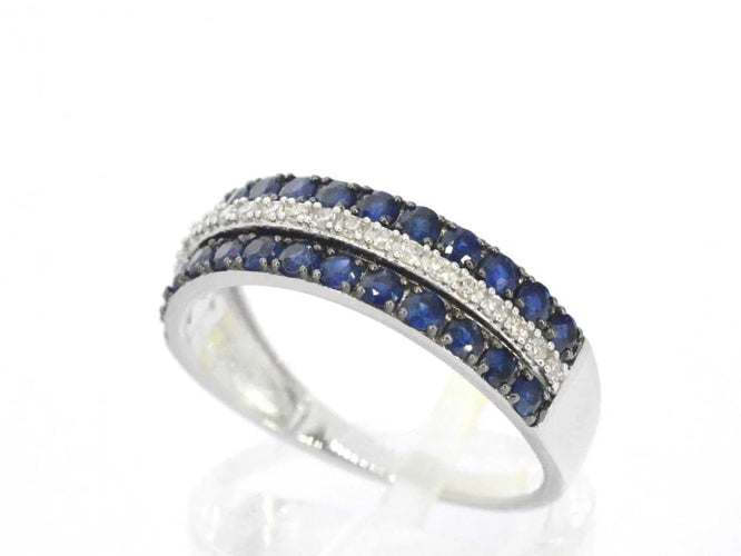 Bague 54 Bague en or blanc 14 carats sertie de diamants et saphir 58 Facettes 2318