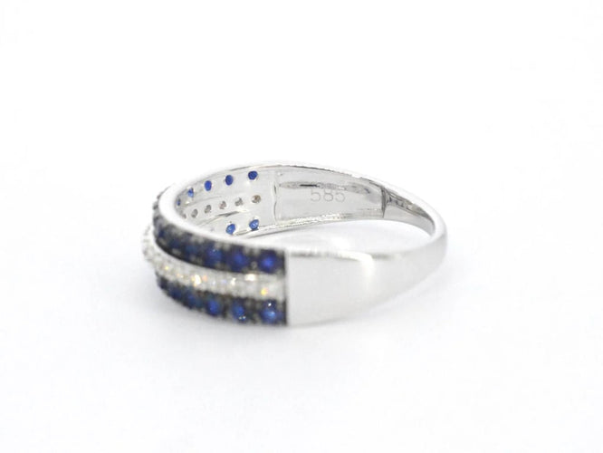 Bague 54 Bague en or blanc 14 carats sertie de diamants et saphir 58 Facettes 2318
