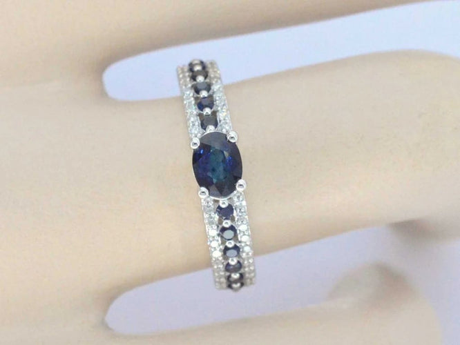 Bague 54 Bague en or blanc 14 carats avec diamants et saphirs 58 Facettes 2320
