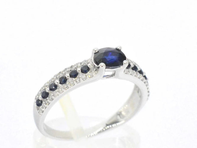 Bague 54 Bague en or blanc 14 carats avec diamants et saphirs 58 Facettes 2320