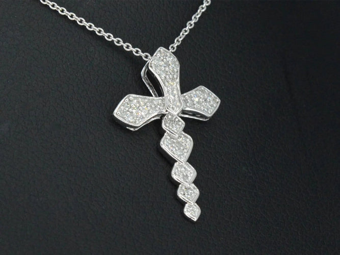 Pendentif Pendentif en or blanc 14 carats avec diamant naturel 58 Facettes 2336