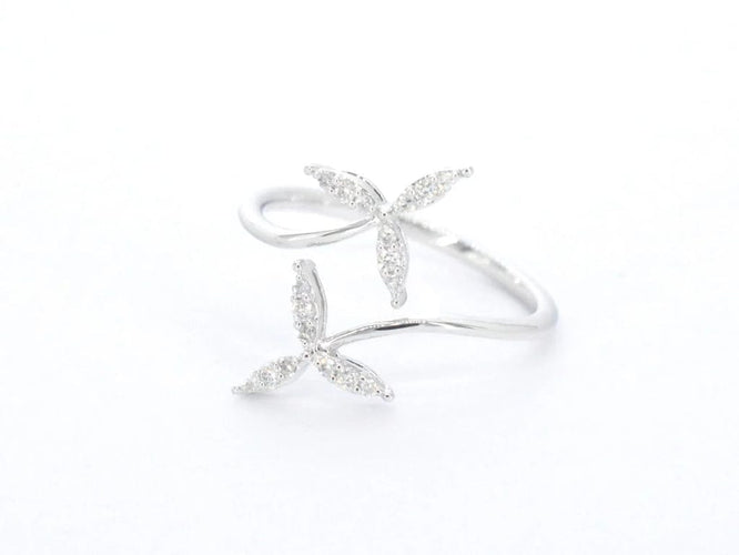 Bague 55 Bague en or blanc 14 carats avec diamants 58 Facettes 2334