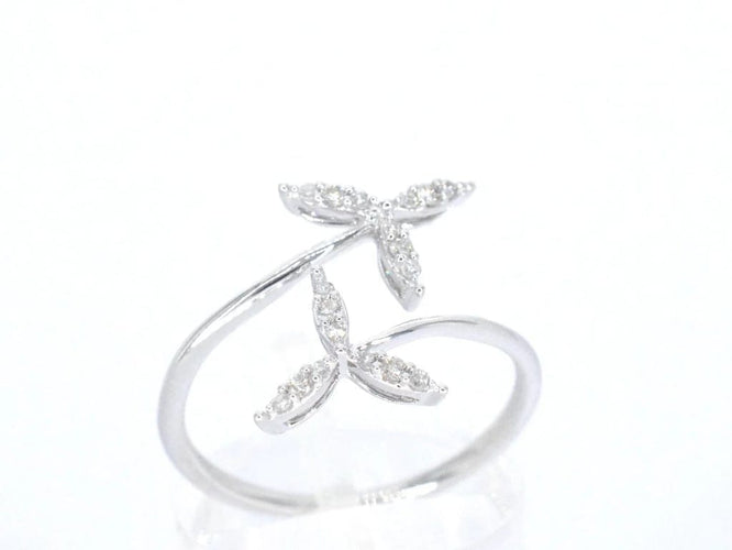 Bague 55 Bague en or blanc 14 carats avec diamants 58 Facettes 2334