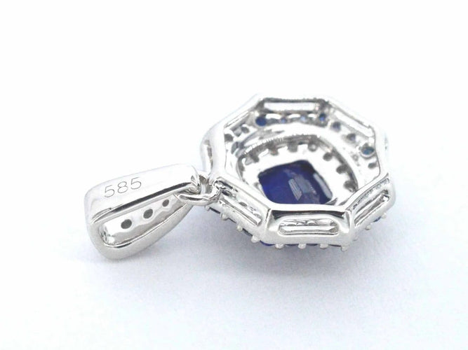 Pendentif Pendentif en or blanc avec diamants et saphir 58 Facettes 2351