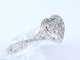 Bague 54 Bague entourage cœur en or blanc 14 carats avec diamants 58 Facettes 2034
