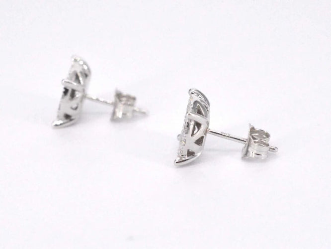 Boucles d'oreilles Boucles d’oreilles en or blanc 14 carats avec diamant taille brillant 58 Facettes 2108