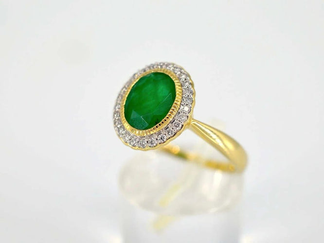 Bague 54 Bague entourage en or jaune 14 carats avec diamants et émeraude 58 Facettes 2144