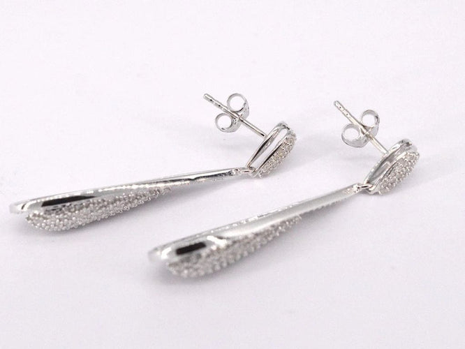 Boucles d'oreilles Boucles d’oreilles en or blanc 14 carats serties de diamants 58 Facettes 2159