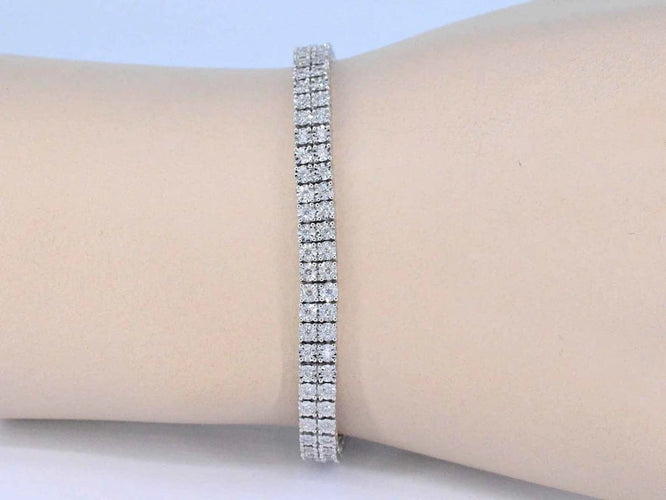 Bracelet Bracelet tennis en or blanc 14 carats à deux rangées de diamants 58 Facettes 2020