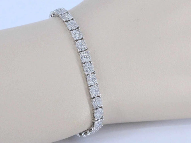 Bracelet Bracelet tennis en or blanc 18 carats avec diamants 58 Facettes 2037