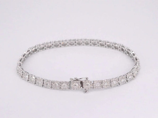 Bracelet Bracelet tennis en or blanc 18 carats avec diamants 58 Facettes 2037