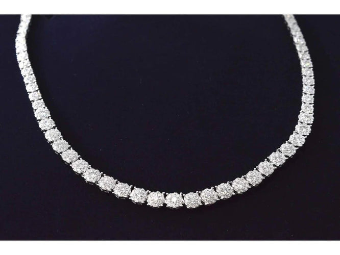 Collier Collier en or blanc 18 carats avec diamants taille brillant 58 Facettes 2038