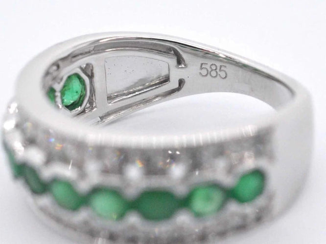 Bague 54 Bague en or blanc 14 carats avec diamants et émeraude 58 Facettes 2071