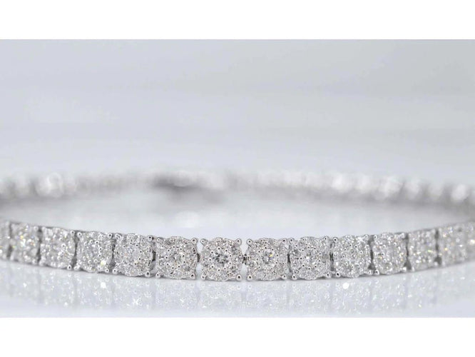 Bracelet Bracelet tennis en or blanc 14 carats avec diamants 58 Facettes 2070