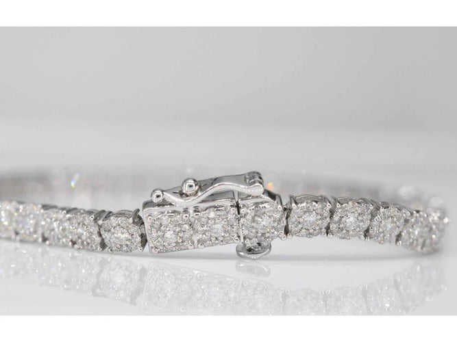 Bracelet Bracelet tennis en or blanc 14 carats avec diamants 58 Facettes 2070