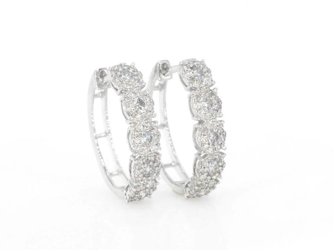 Boucles d'oreilles Boucles d'oreilles créoles en or blanc 14 carats avec diamants 58 Facettes 2111