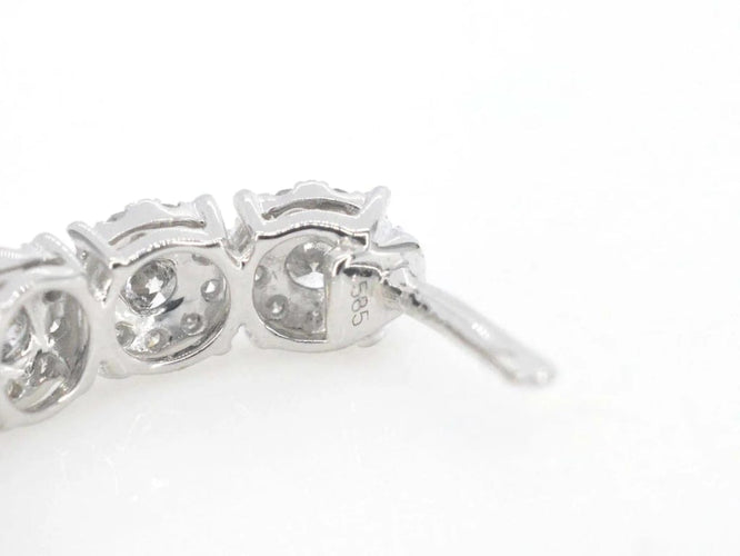 Boucles d'oreilles Boucles d'oreilles créoles en or blanc 14 carats avec diamants 58 Facettes 2111