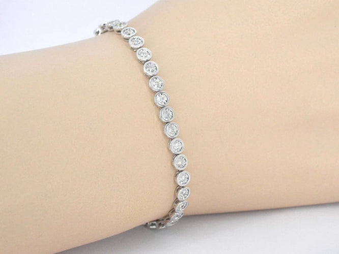 Bracelet Bracelet en or blanc 14 carats serti de diamants 58 Facettes 2171