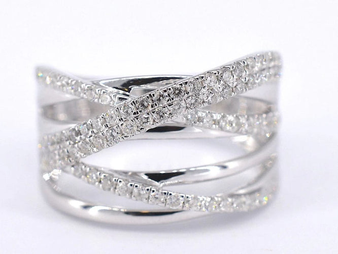 Bague 54 Bague design en or blanc 14 carats avec diamant taille brillant 58 Facettes 2180
