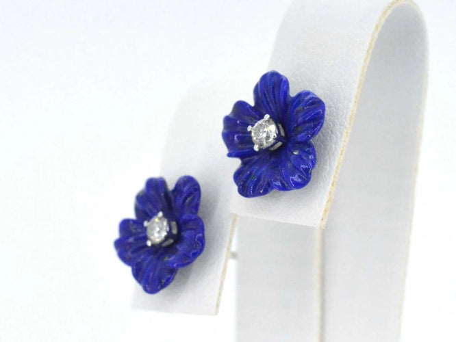 Boucles d'oreilles Boucles d'oreilles fleur bleue en or blanc 14 carats et diamants 58 Facettes 2263
