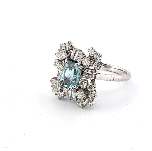 Bague 57 Bague vintage en or blanc 18 carats avec aigue-marine et diamants 58 Facettes