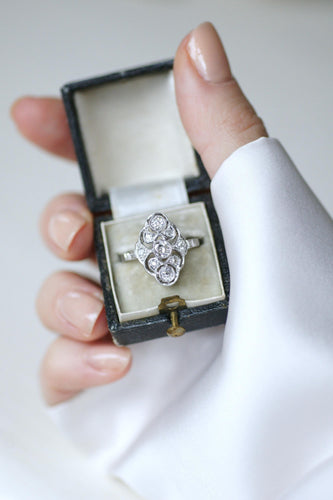 Bague Art Déco - Bague marquise en platine diamants 58 Facettes