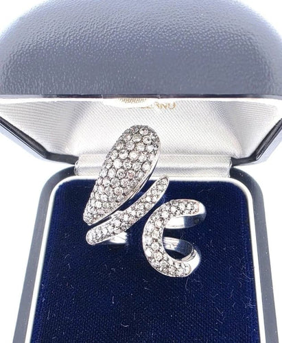 Bague 61 Bague en or blanc pavée de diamants 58 Facettes