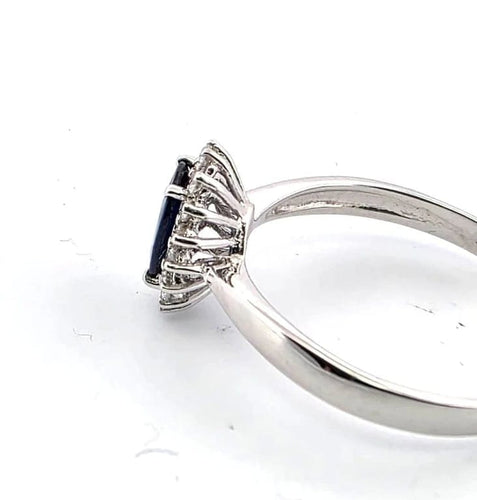 Bague 56 Bague en or blanc 18 carats sertie de saphirs et diamants 58 Facettes