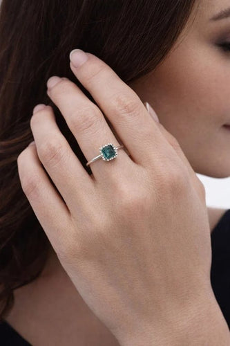 Bague 55 Bague - Halo en or blanc 18 carats, émeraude et diamants 58 Facettes 50363
