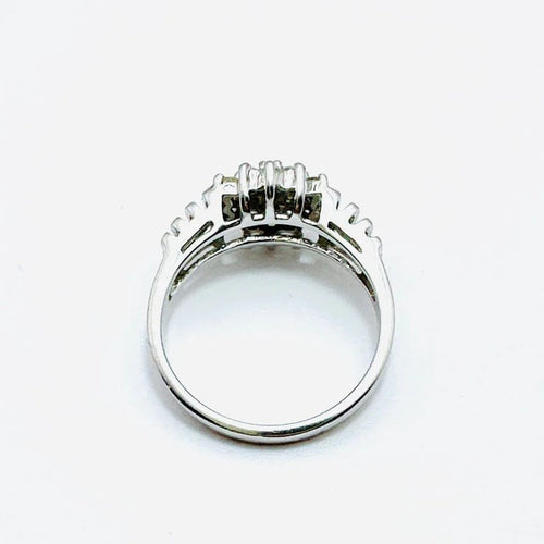 Bague 56 Bague rosette en or blanc 18 carats et diamants 58 Facettes 50372