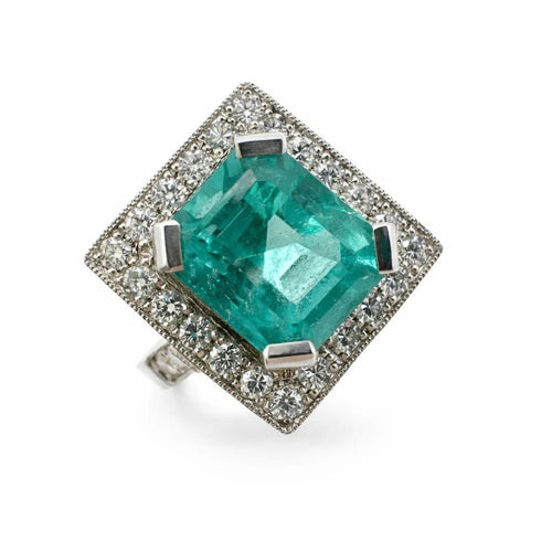 Bague 57 Bague en or blanc 750 avec émeraude 2,64 ct et diamants 58 Facettes 50377