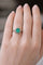 Bague 52 Bague en or blanc 18 carats avec émeraude et diamants 58 Facettes 50376