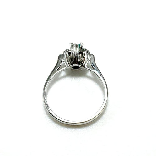 Bague 52 Bague en or blanc 18 carats avec émeraude et diamants 58 Facettes 50376