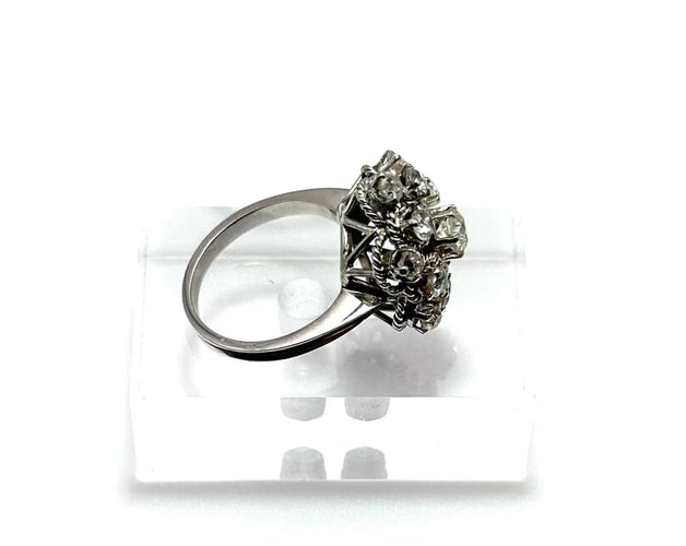 Bague 53 Bague rosette vintage en or blanc 750 et diamants 58 Facettes 50409