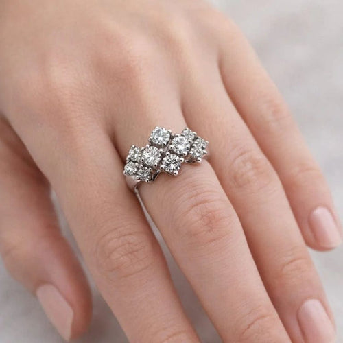 Bague 51 Bague grappe en or blanc 14 carats et diamants 58 Facettes 50406