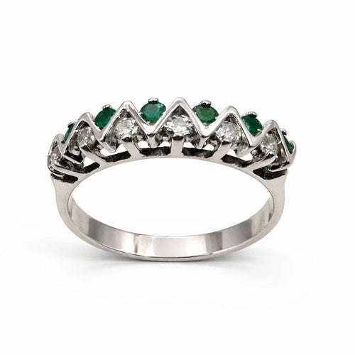 Bague 56.5 Bague en or blanc en zigzag avec émeraudes et diamants 58 Facettes 50163
