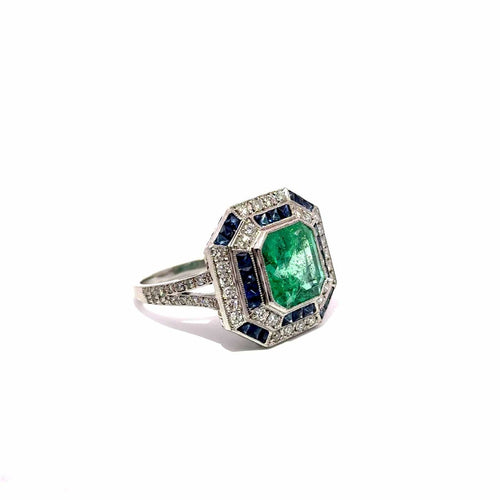 Bague 57 Bague Art déco en or blanc 18 carats, émeraude, saphirs et diamants 58 Facettes 50412