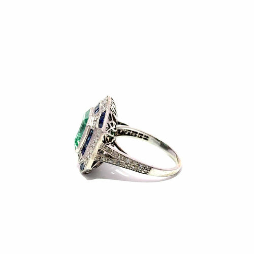 Bague 57 Bague Art déco en or blanc 18 carats, émeraude, saphirs et diamants 58 Facettes 50412